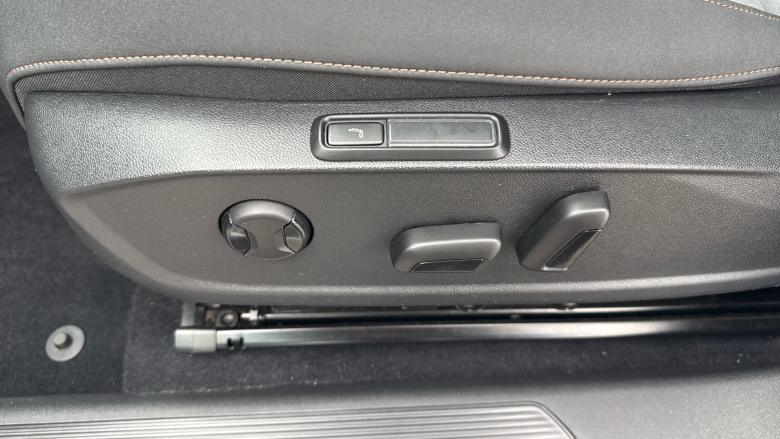 CUPRA Born 150kW V3 58kWh 5dr Auto Electric Hatchback